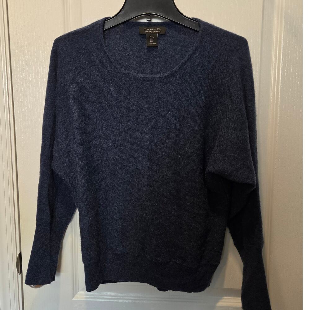 Tahari 2 ply cashmere blue sweater sz L crew neck